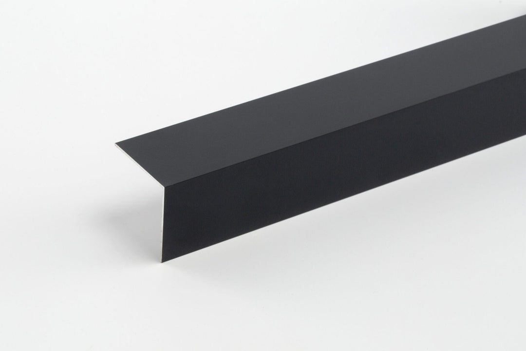 Cornier aluminiu 30x30x1.2 mm, finisaj antracit RAL7016, profil în L pentru aplicații constructive și decorative